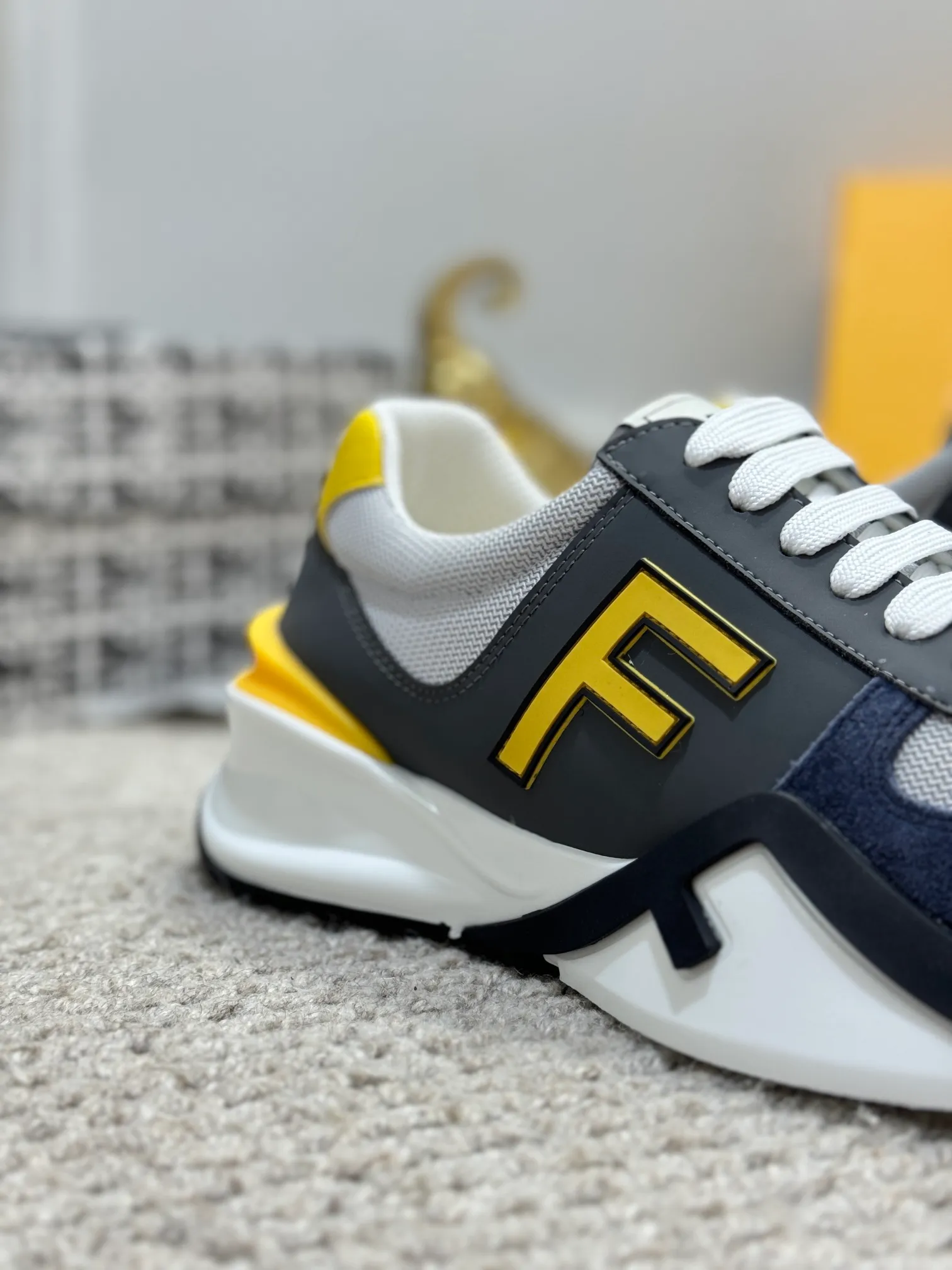 Men's men's shoes 💰520 [New style] 🦥🦥 Original quality - Fendi ◾️▫️F D🆕 Spring and summer new men's slip-on sneakers, with elastic straps, side zippers, and corrugated soles engraved with F. Embossed Fendi Flow lettering on the heel. Mixed material of high-tech fabric and black suede. FF graphic tongue. Ultra-light and wear-resistant EVA sole. Size: 38-44 (45 customized